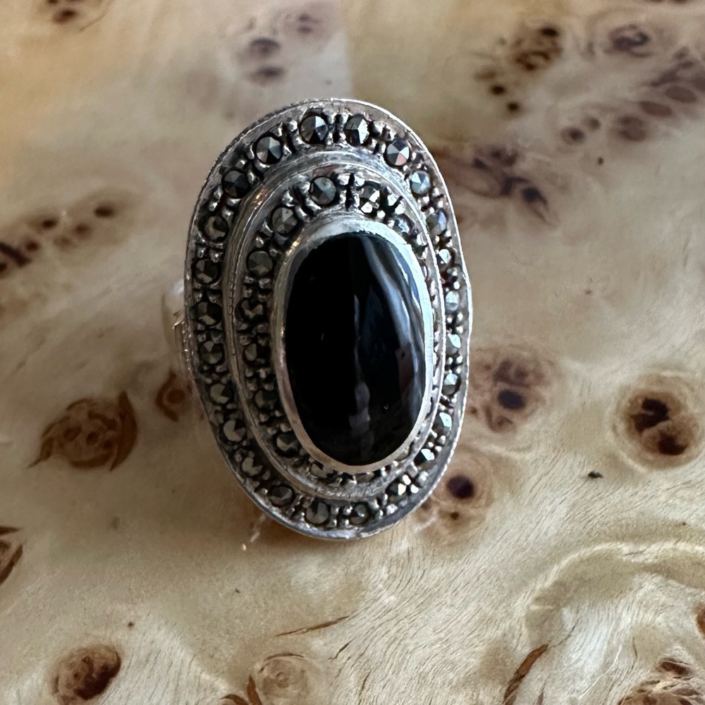 Vintage Art Deco Onyx & Marcasite Oval Sterling Silver Ring Sz 6.
